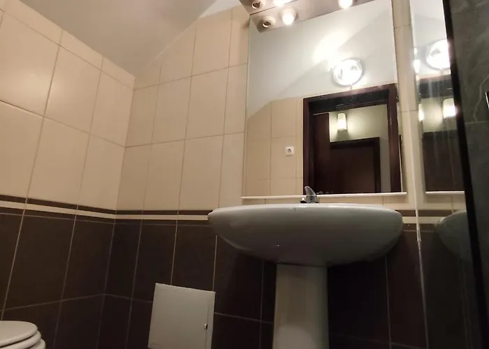 Francisco's בית אירוח *