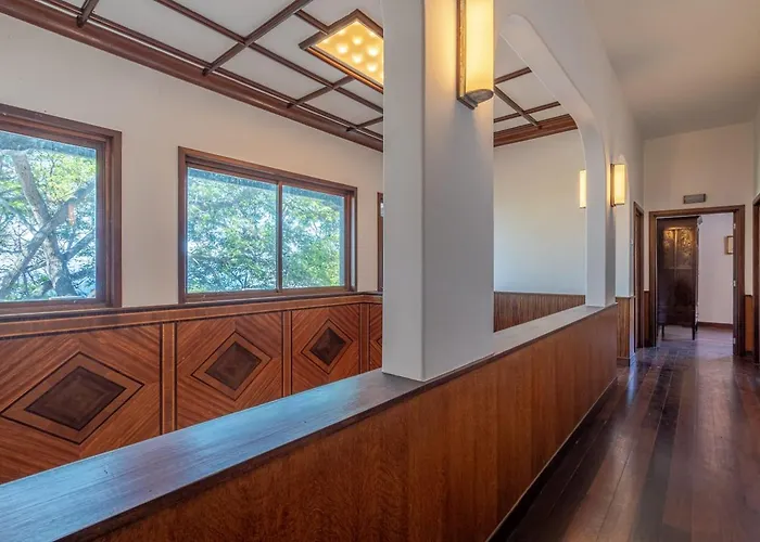 Francisco's בית אירוח *