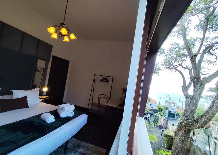 Francisco's בית אירוח